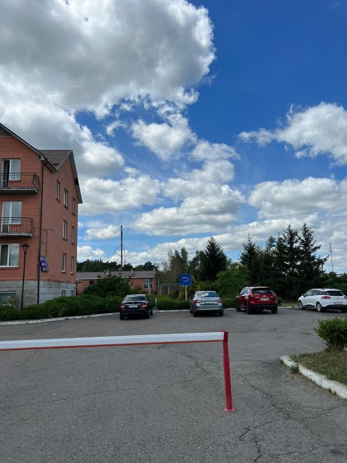 Готель Ягодин Starovoitove Esterno foto